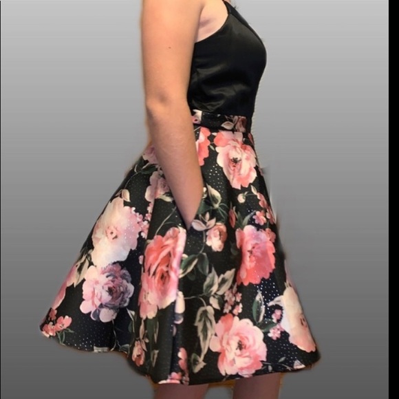 City Triangles Special Occasion Dress - Picture 12 of 12